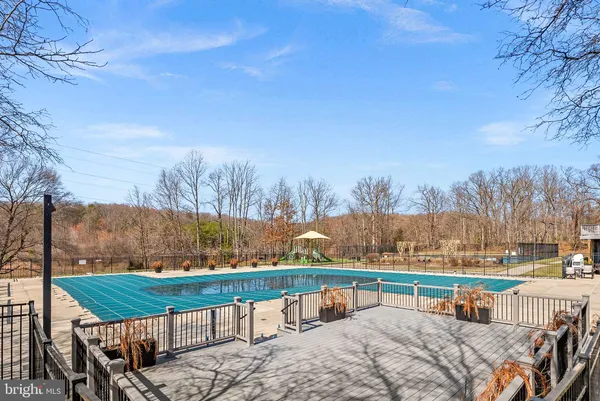 $875,000 | 6223 Windham Hill Run, Alexandria, VA 22315