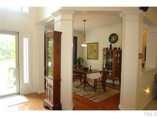 7012 Edgeview Court Raleigh, NC 27613 - Photo 3 of 25 a view of a livingroom with furniture and windows