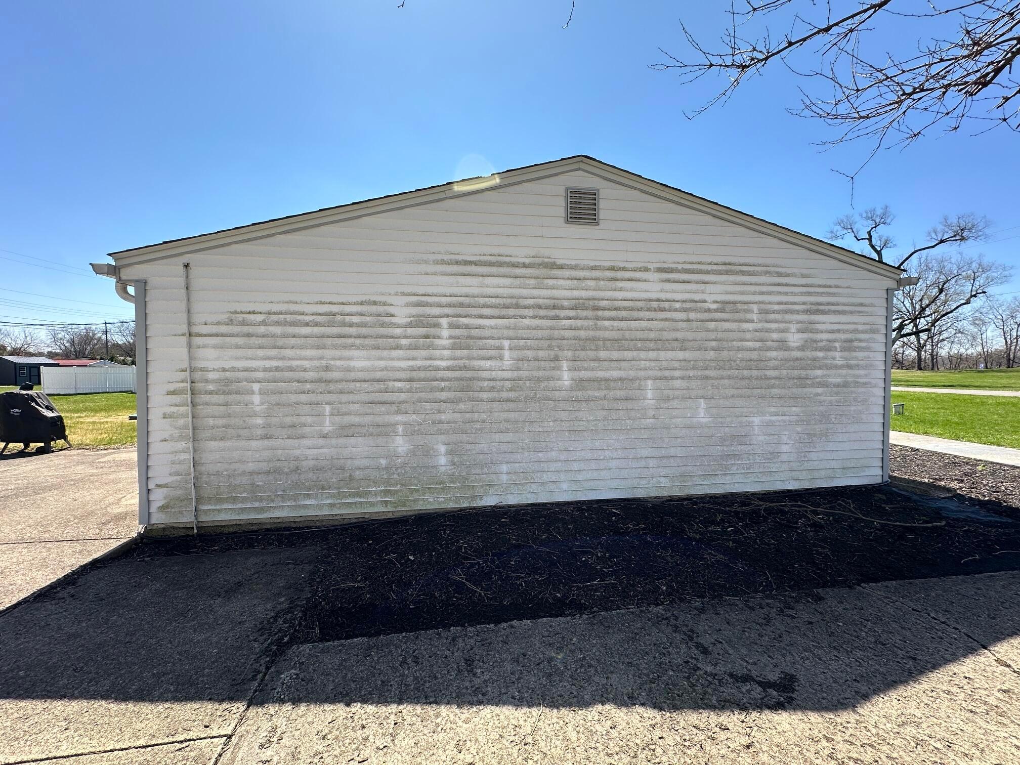 2960 Schwartz Road Columbus, OH 43232 - Photo 5 of 55 FRONT LEFT