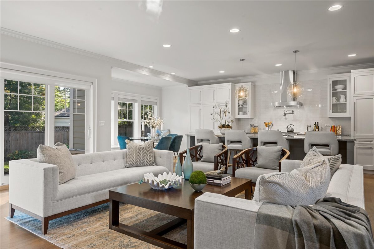 1625 Sunset Ridge Road Glenview, IL 60025 - Photo 5 of 49 a living room filled with furniture