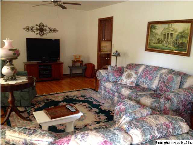 422 Norman Road Gardendale, AL 35071 - Photo 4 of 18