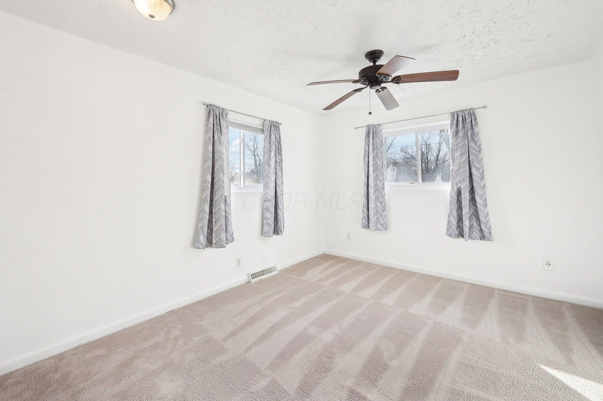 1910 Ferris Road Columbus, OH 43224 - Photo 24 of 54 38-web-or-mls-Ferris Rd-038