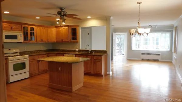 $3,950 | 10 South Nauraushaun Road, Pearl River, NY 10965