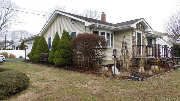 $3,950 | 10 South Nauraushaun Road, Pearl River, NY 10965