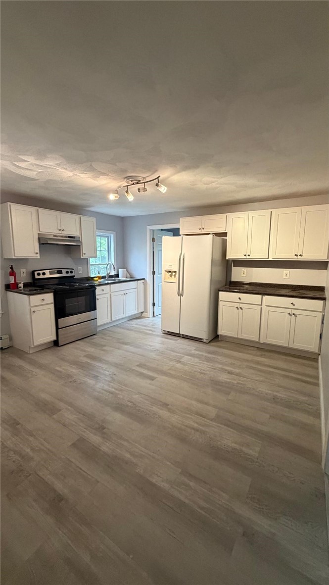 17 Ives Street Scituate, RI 02831 - Photo 2 of 9