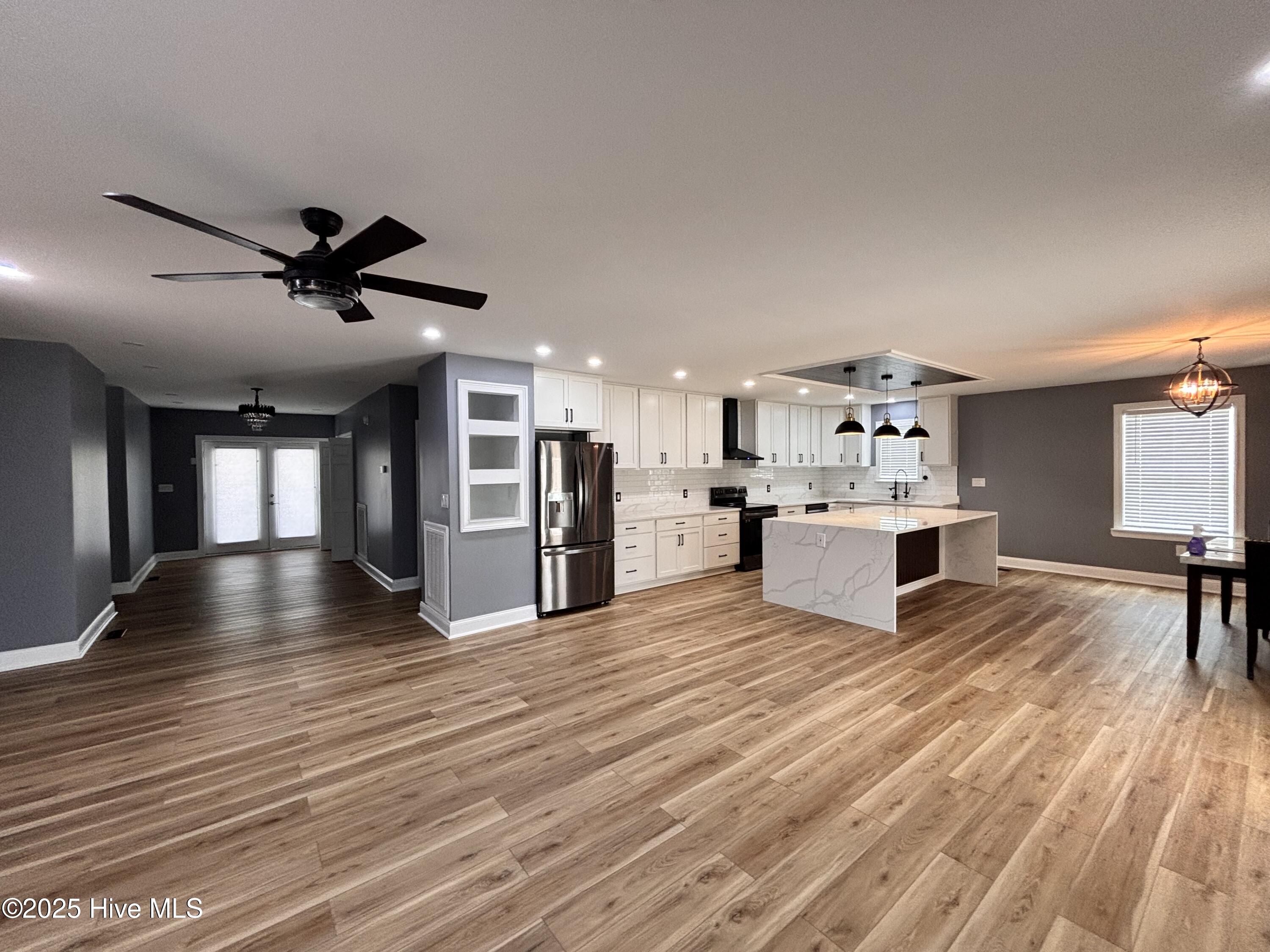 730 NW Boulevard Clinton, NC 28328 - Photo 16 of 74 IMG_8061