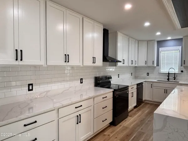 $417,900 | 730 NW Boulevard, Clinton, NC 28328