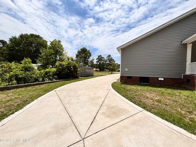 $418,000 | 730 NW Boulevard, Clinton, NC 28328