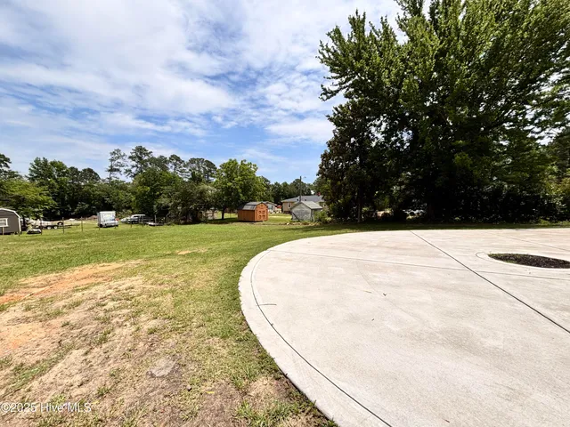 $418,000 | 730 NW Boulevard, Clinton, NC 28328