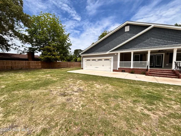 $417,900 | 730 NW Boulevard, Clinton, NC 28328