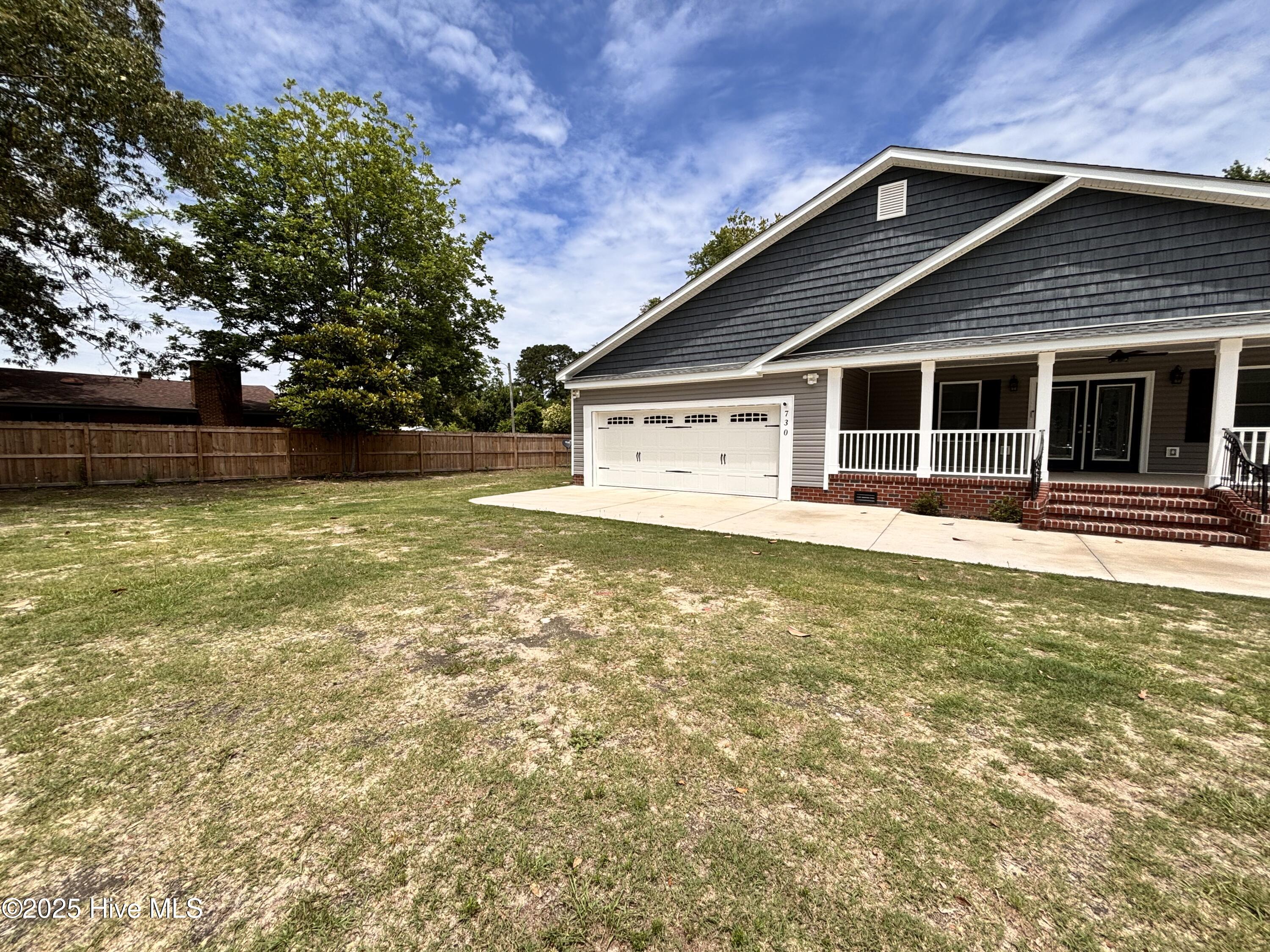 730 NW Boulevard Clinton, NC 28328 - Photo 5 of 74 IMG_8075