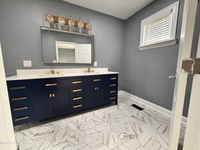 $418,000 | 730 NW Boulevard, Clinton, NC 28328