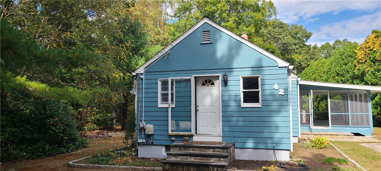 42 Whipple Road Smithfield, RI 02917 - Photo 5 of 27