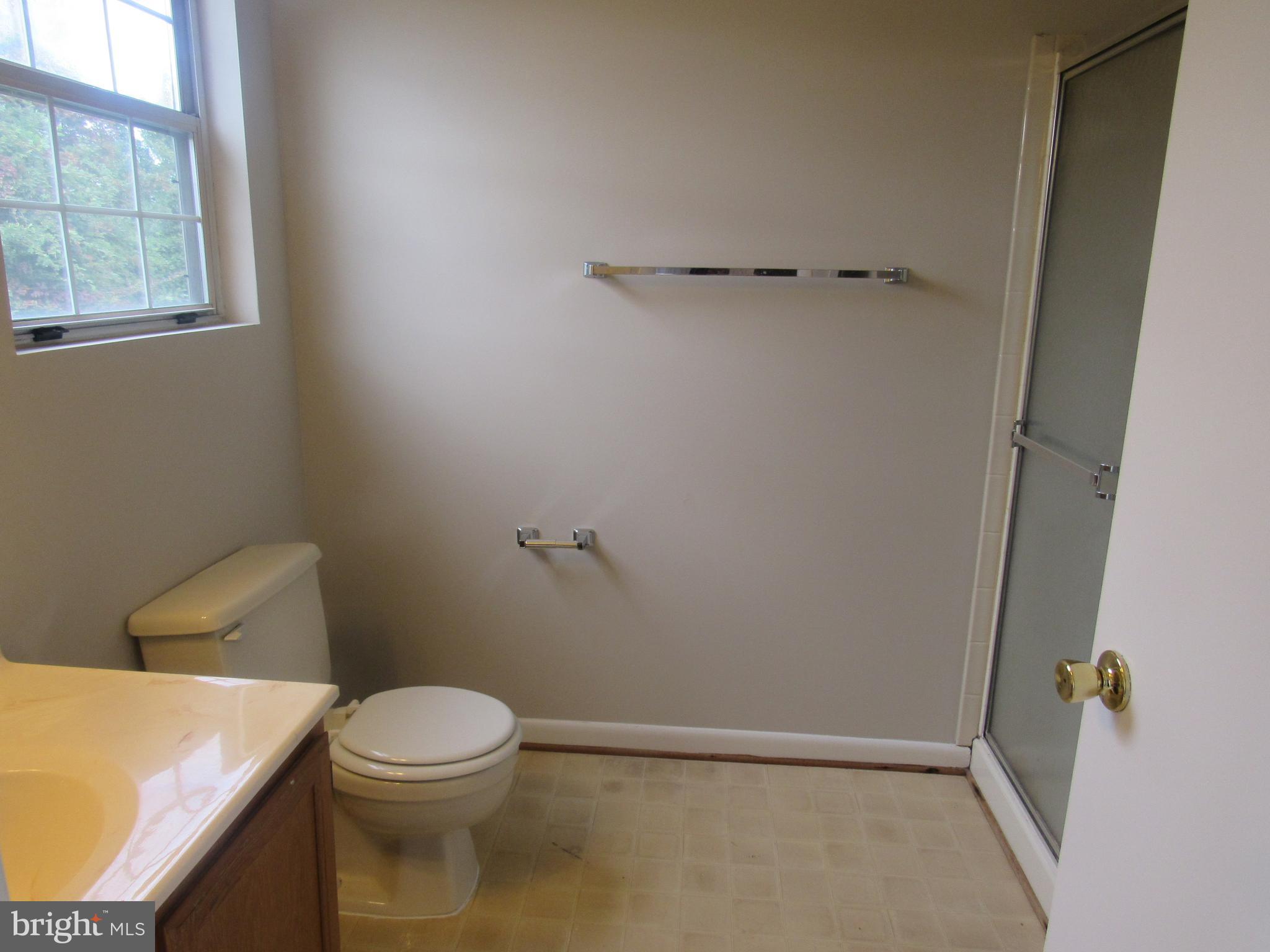 6652 Hunter Road Elkridge, MD 21075 - Photo 19 of 30 Master Bath