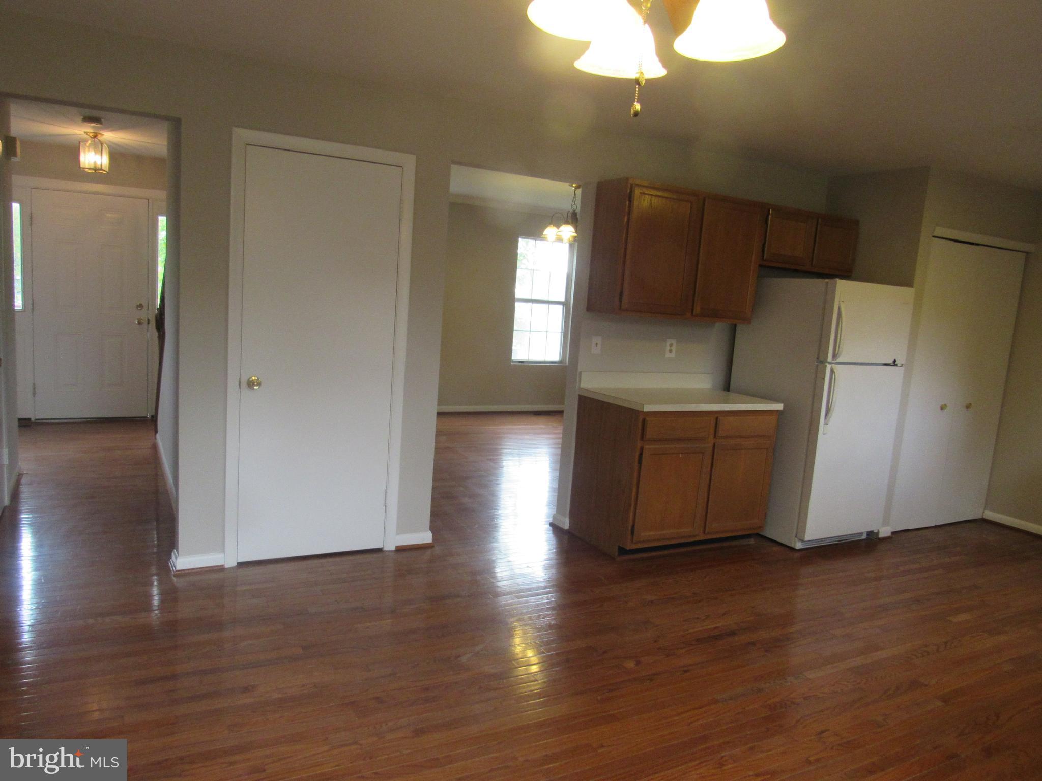 6652 Hunter Road Elkridge, MD 21075 - Photo 10 of 30 Kitchen
