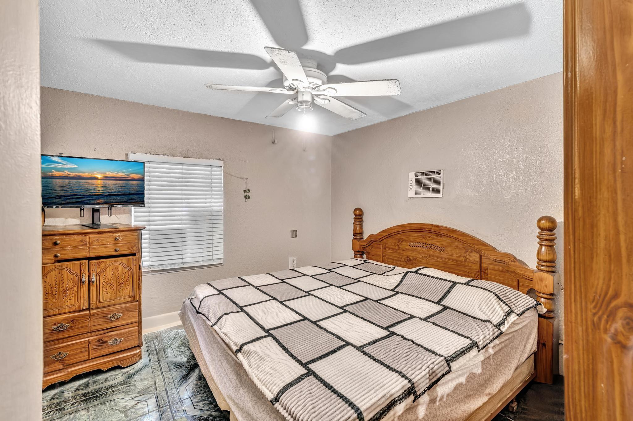3275 Northwest 53rd Street Miami, FL 33142 - Photo 9 of 23 Photo 9