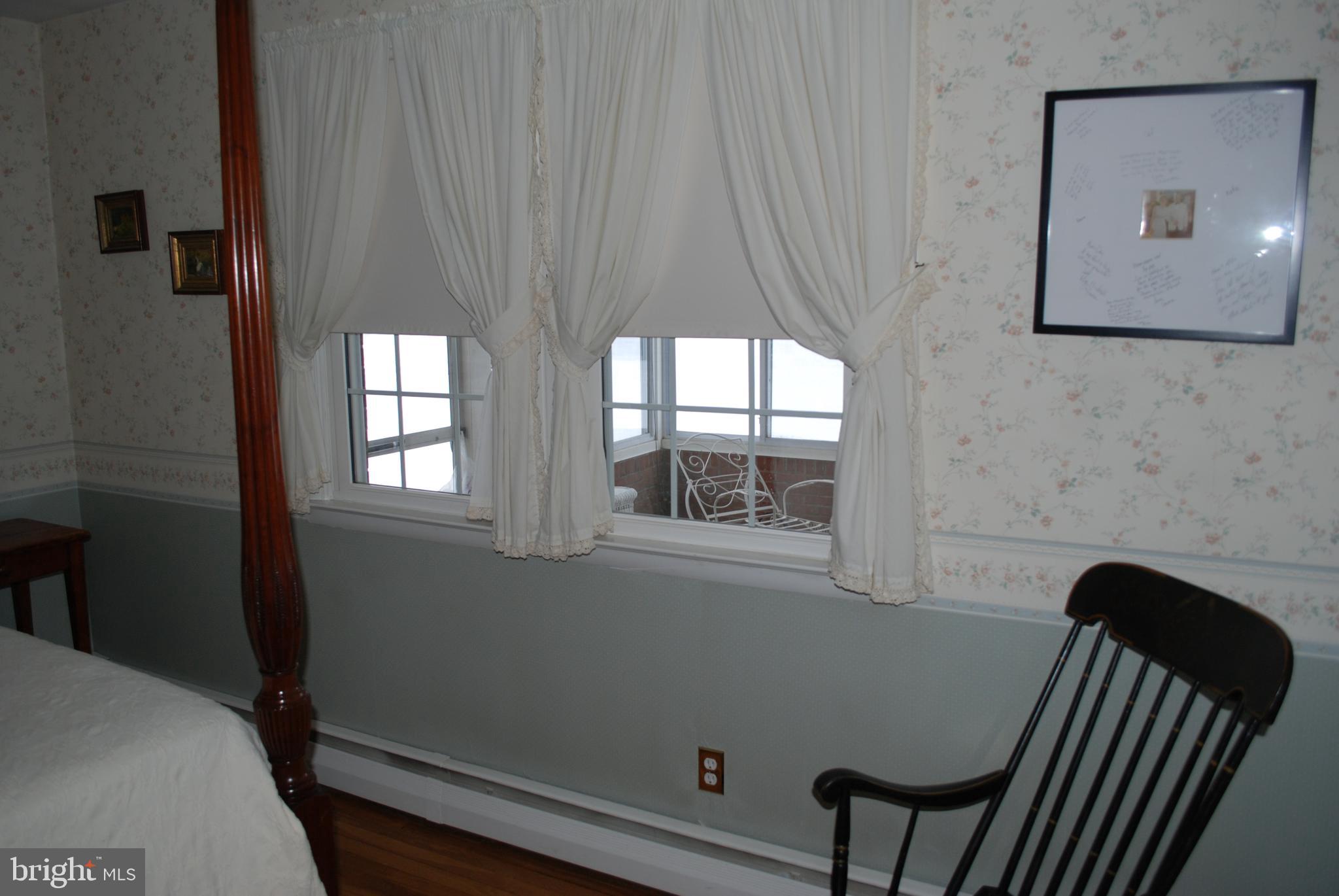 246 Coldbrook Road Lutherville-Timonium, MD 21093 - Photo 25 of 42 BR