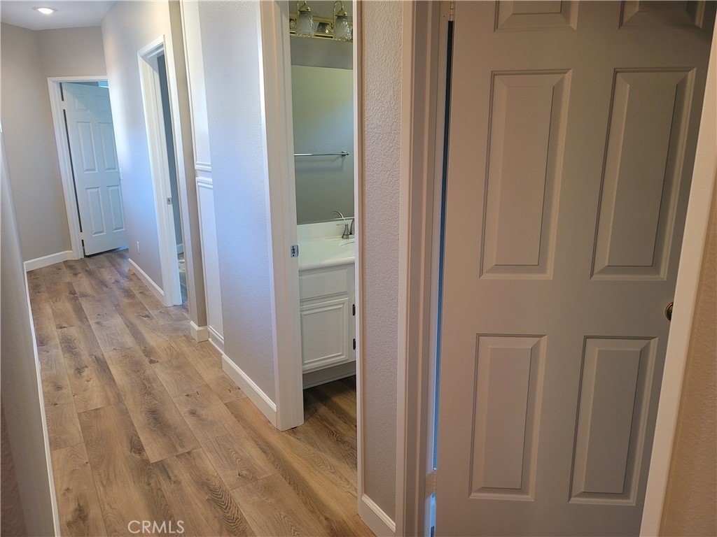 44915 Machon Road Temecula, CA 92592 - Photo 21 of 40 a view of closet area