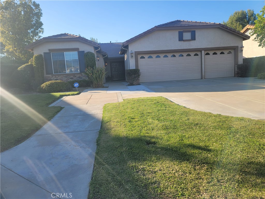 44915 Machon Road Temecula, CA 92592 - Photo 38 of 40 a front view of a house with a yard
