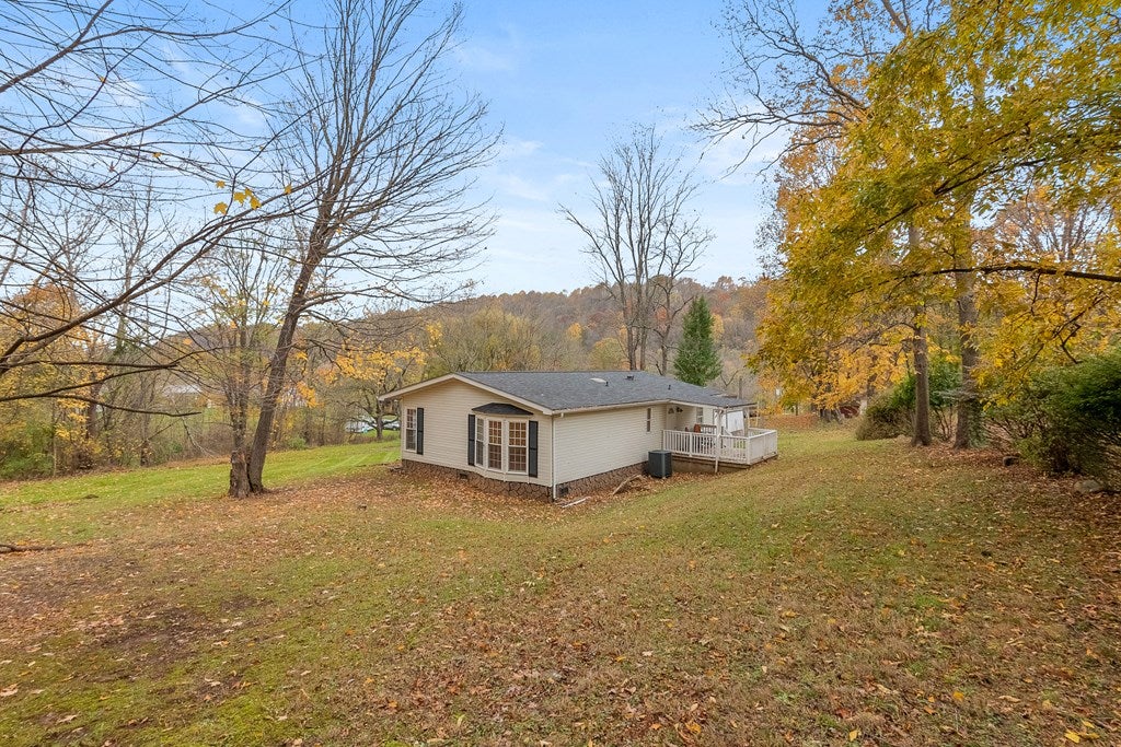 172 Old Tannery Road Atkins, VA 24311 - Photo 4 of 33 Gallery Image 4