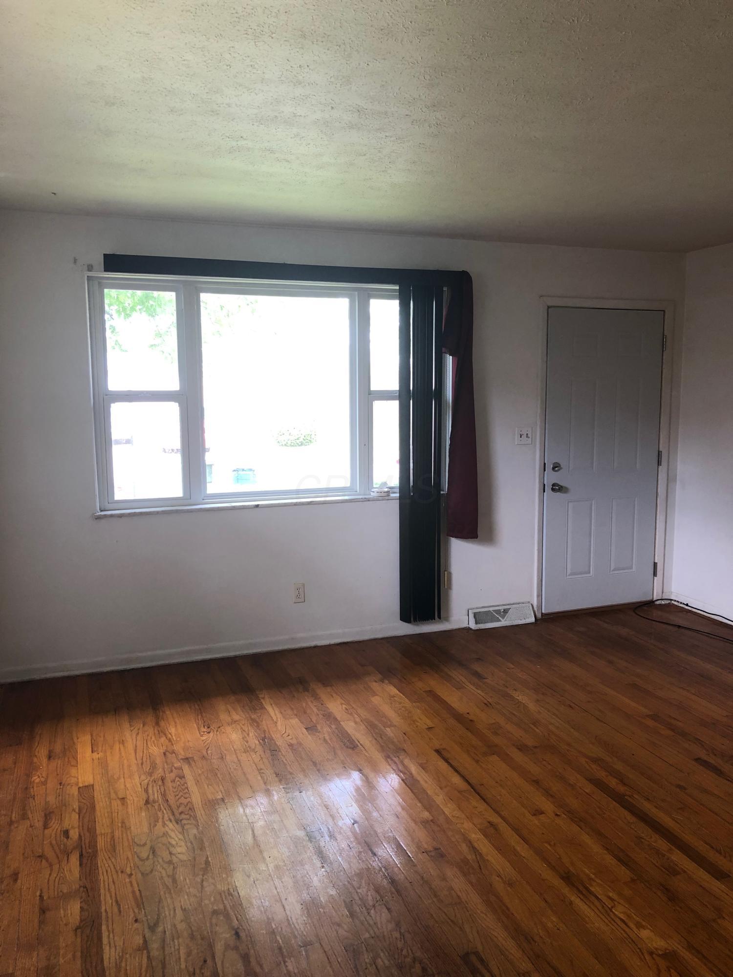 4722-4724 Dechant Road Columbus, OH 43229 - Photo 2 of 13 Gallery Image 2