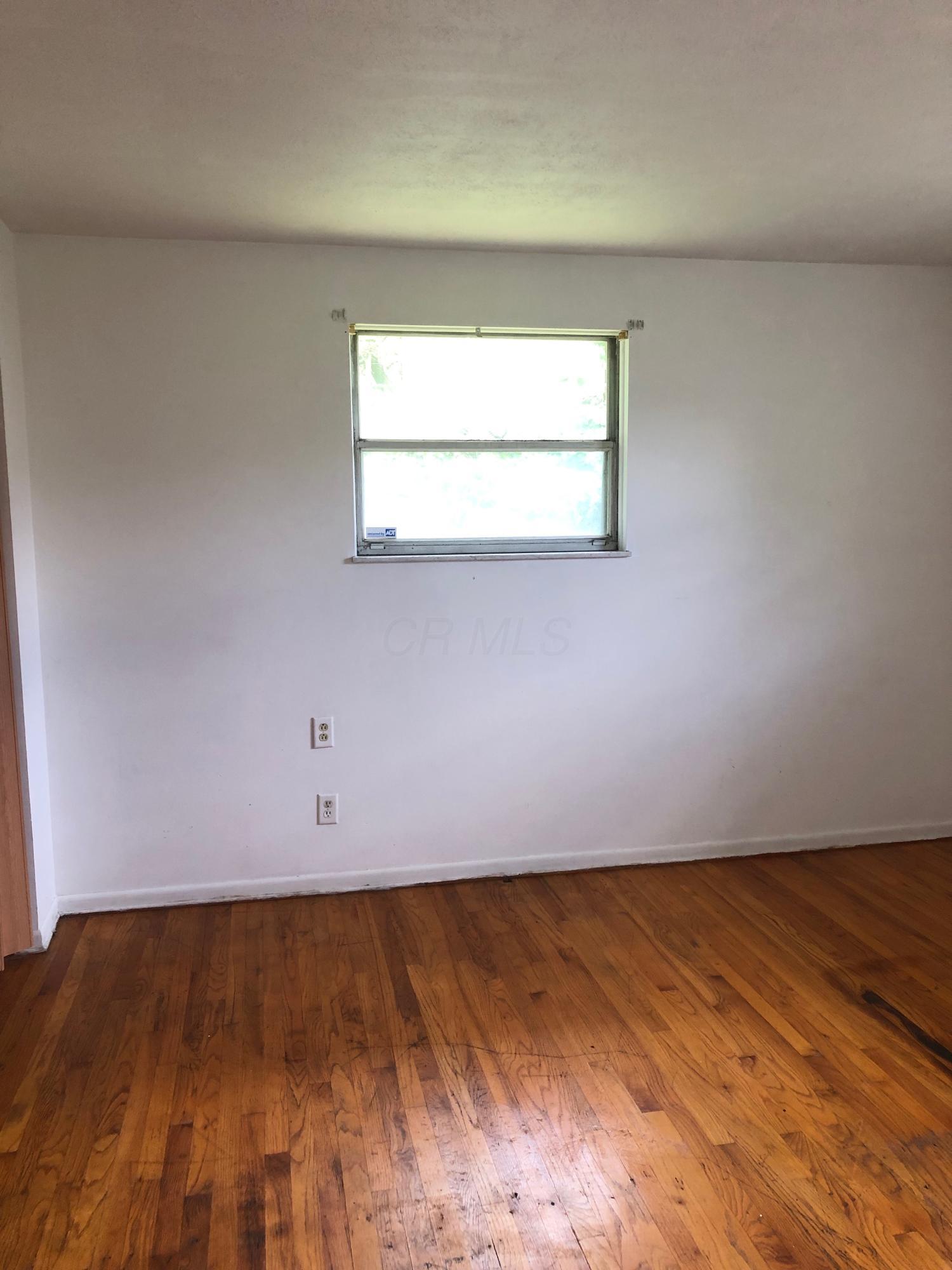 4722-4724 Dechant Road Columbus, OH 43229 - Photo 6 of 13 Gallery Image 6