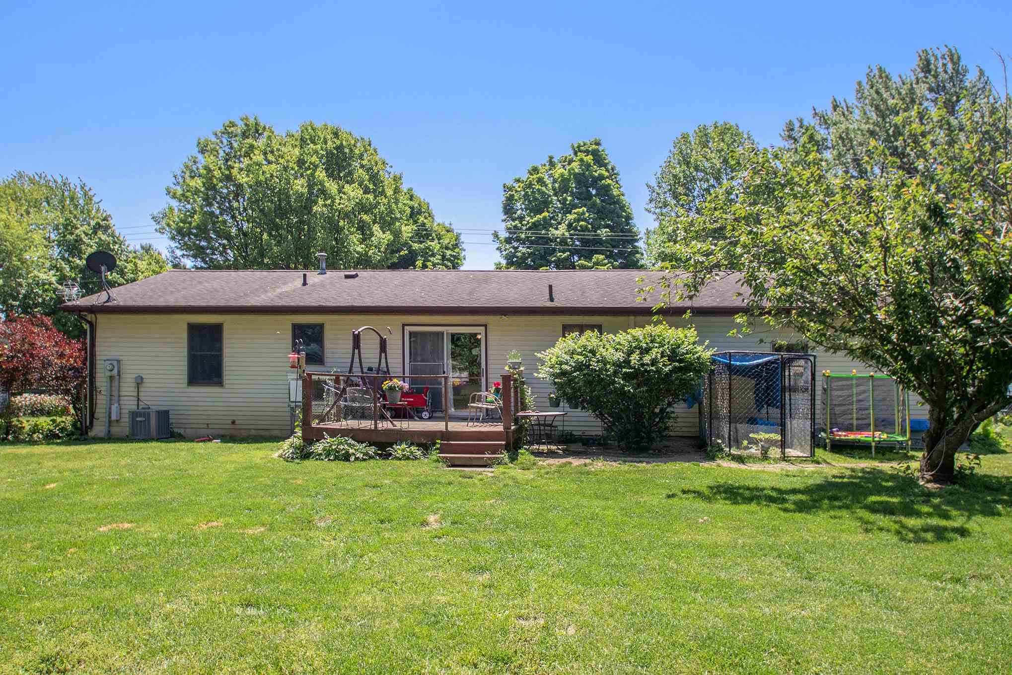 19149 Tarman Road New Paris, IN 46553 - Photo 4 of 22 Gallery Image 4