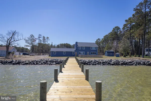 $899,000 | 199 Foxwells Lane, White Stone, VA 22578