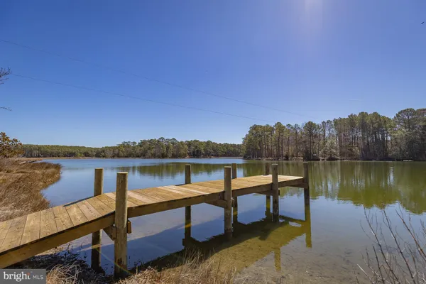 $899,000 | 199 Foxwells Lane, White Stone, VA 22578