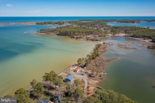 $899,000 | 199 Foxwells Lane, White Stone, VA 22578