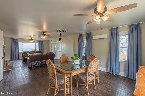 $899,000 | 199 Foxwells Lane, White Stone, VA 22578