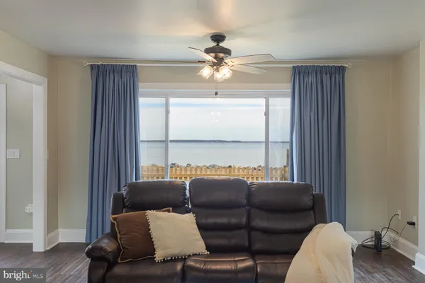 $899,000 | 199 Foxwells Lane, White Stone, VA 22578