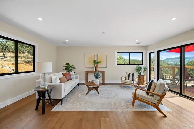 $1,750,000 | 2087 First Avenue, Napa, CA 94558