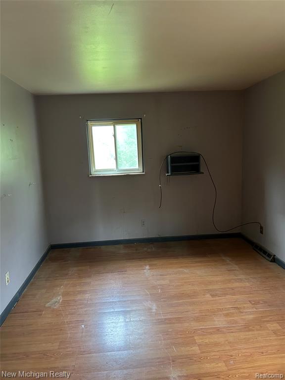 895 North Garner Road Milford, MI 48380 - Photo 10 of 11