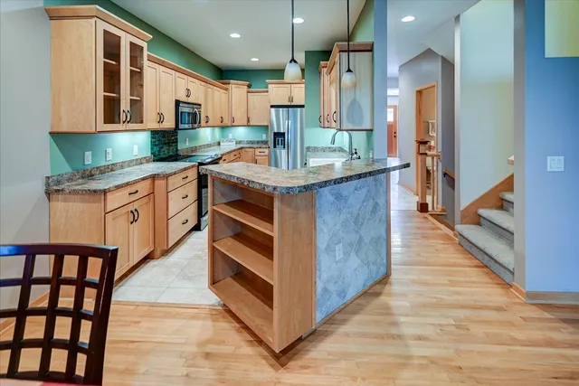 $495,000 | 18 Glen Arbor Way, Fitchburg, WI 53711