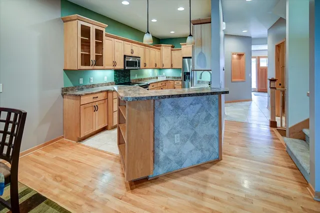 $495,000 | 18 Glen Arbor Way, Fitchburg, WI 53711