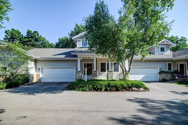 $495,000 | 18 Glen Arbor Way, Fitchburg, WI 53711