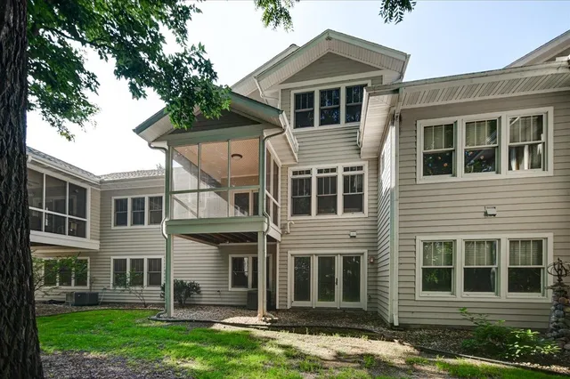 $495,000 | 18 Glen Arbor Way, Fitchburg, WI 53711