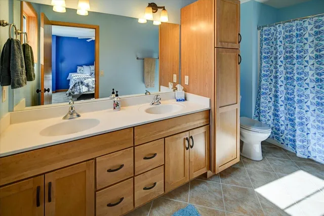 $495,000 | 18 Glen Arbor Way, Fitchburg, WI 53711