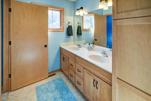 $495,000 | 18 Glen Arbor Way, Fitchburg, WI 53711