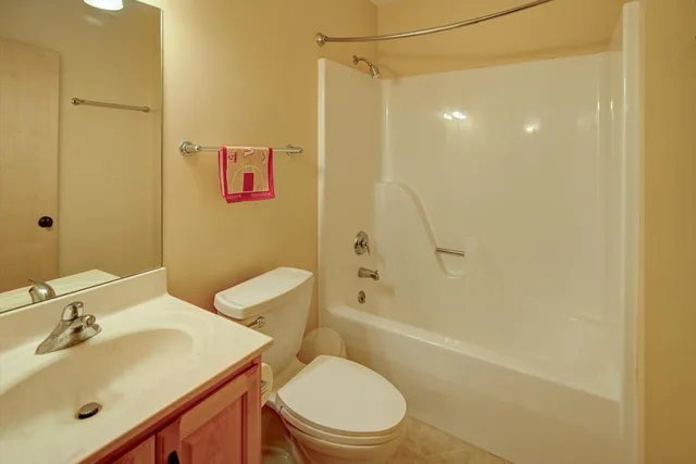 $495,000 | 18 Glen Arbor Way, Fitchburg, WI 53711