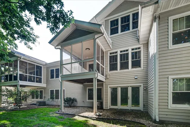 $495,000 | 18 Glen Arbor Way, Fitchburg, WI 53711