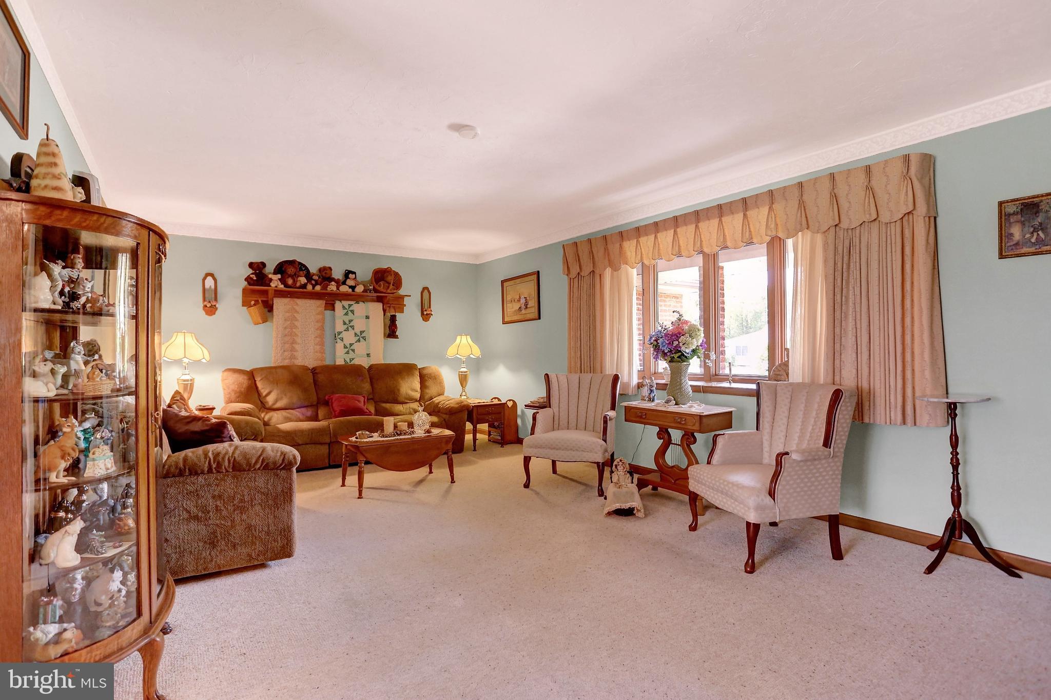 205 Glenview Road Spring Grove, PA 17362 - Photo 8 of 37