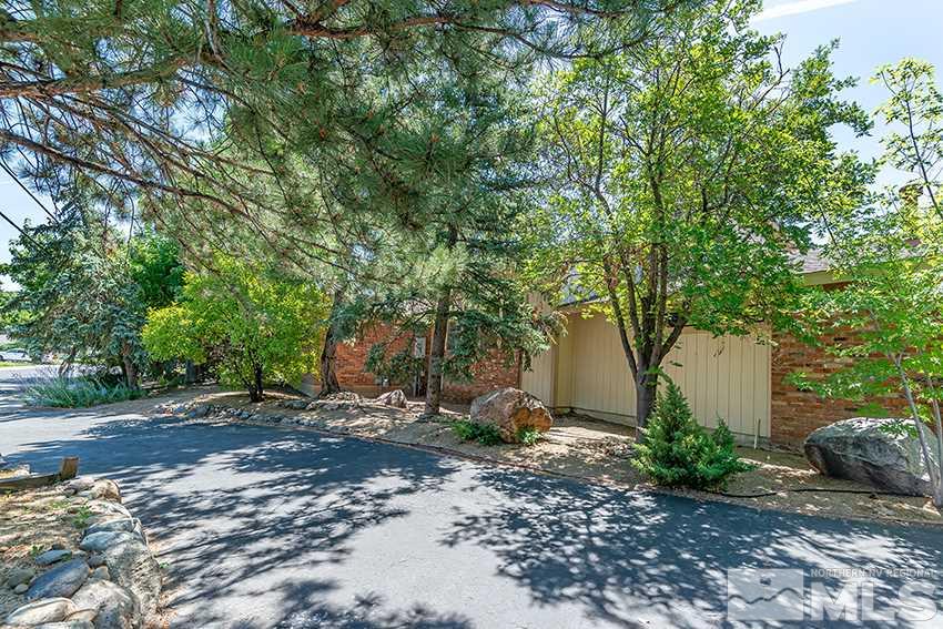 2690 Trentham Way Reno, NV 89509 - Photo 4 of 24 Photo 4