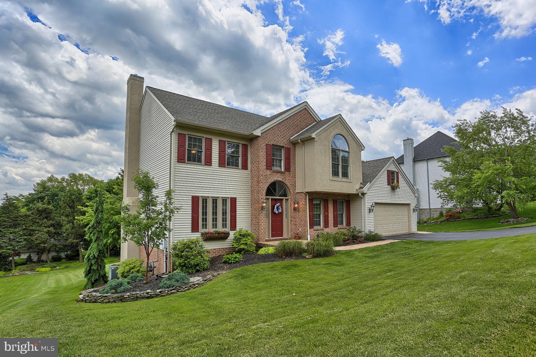 1014 Woodridge Road Red Lion, PA 17356 - Photo 2 of 37 Gallery Image 2