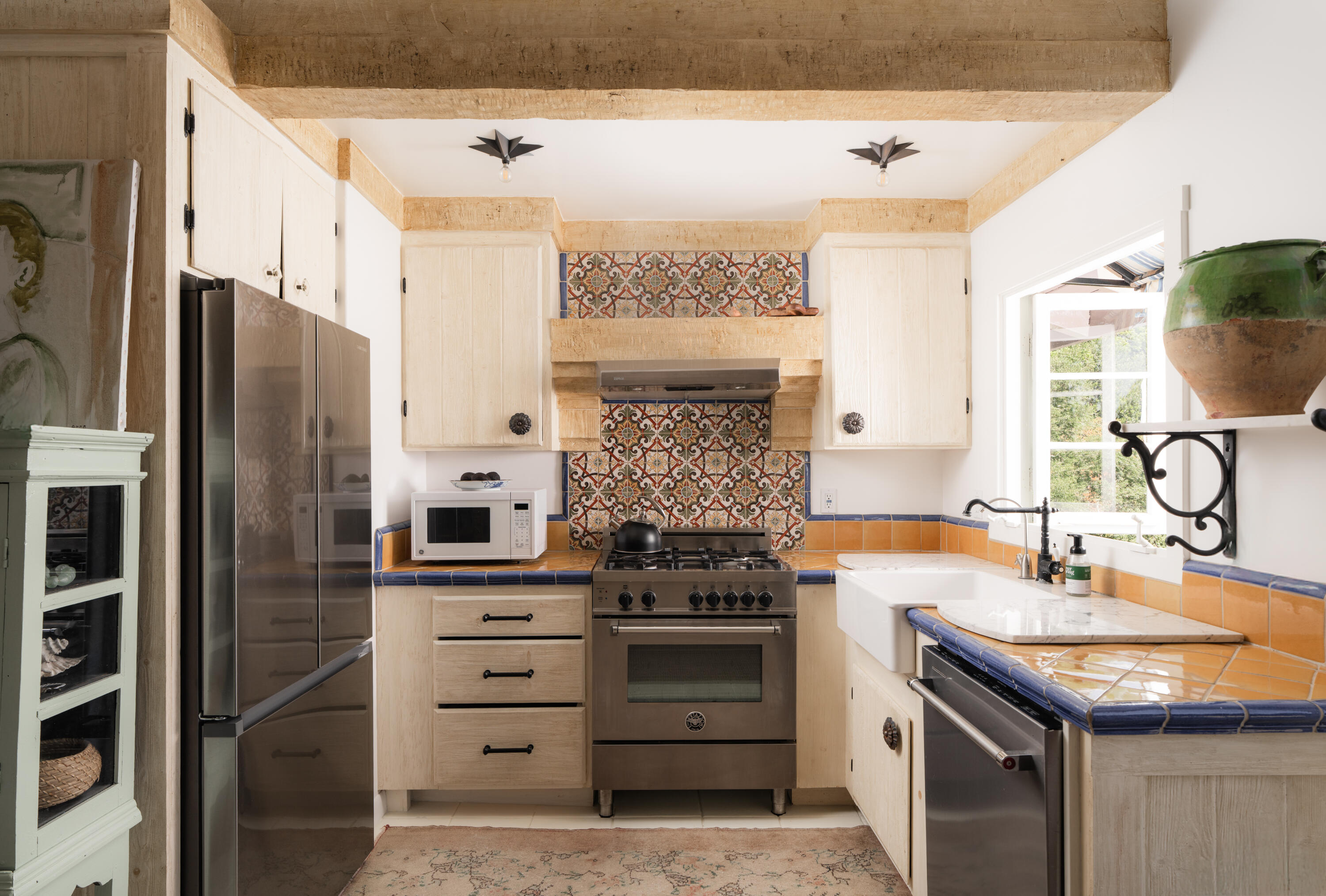 15 Loma Media Road Santa Barbara, CA 93103 - Photo 14 of 29 15 Loma Media Road