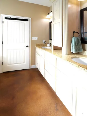 $2,500 | 7178 Lake Placid Drive, Corpus Christi, TX 78414