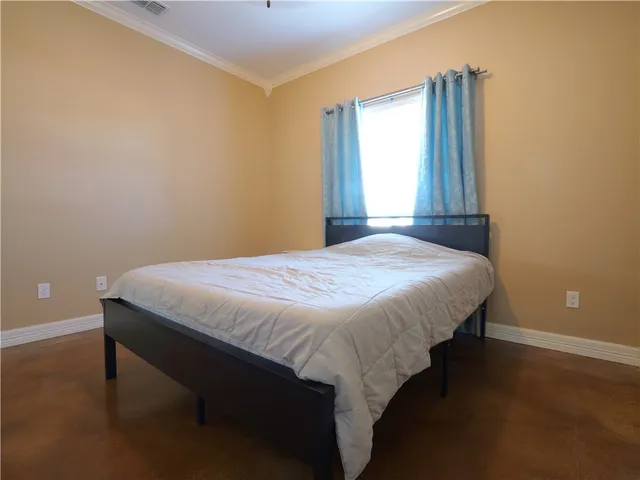 $2,500 | 7178 Lake Placid Drive, Corpus Christi, TX 78414