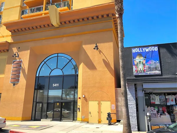 $1,950 | 5411 Hollywood Boulevard, Hollywood, CA 90027