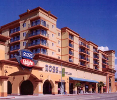 $1,950 | 5411 Hollywood Boulevard, Hollywood, CA 90027